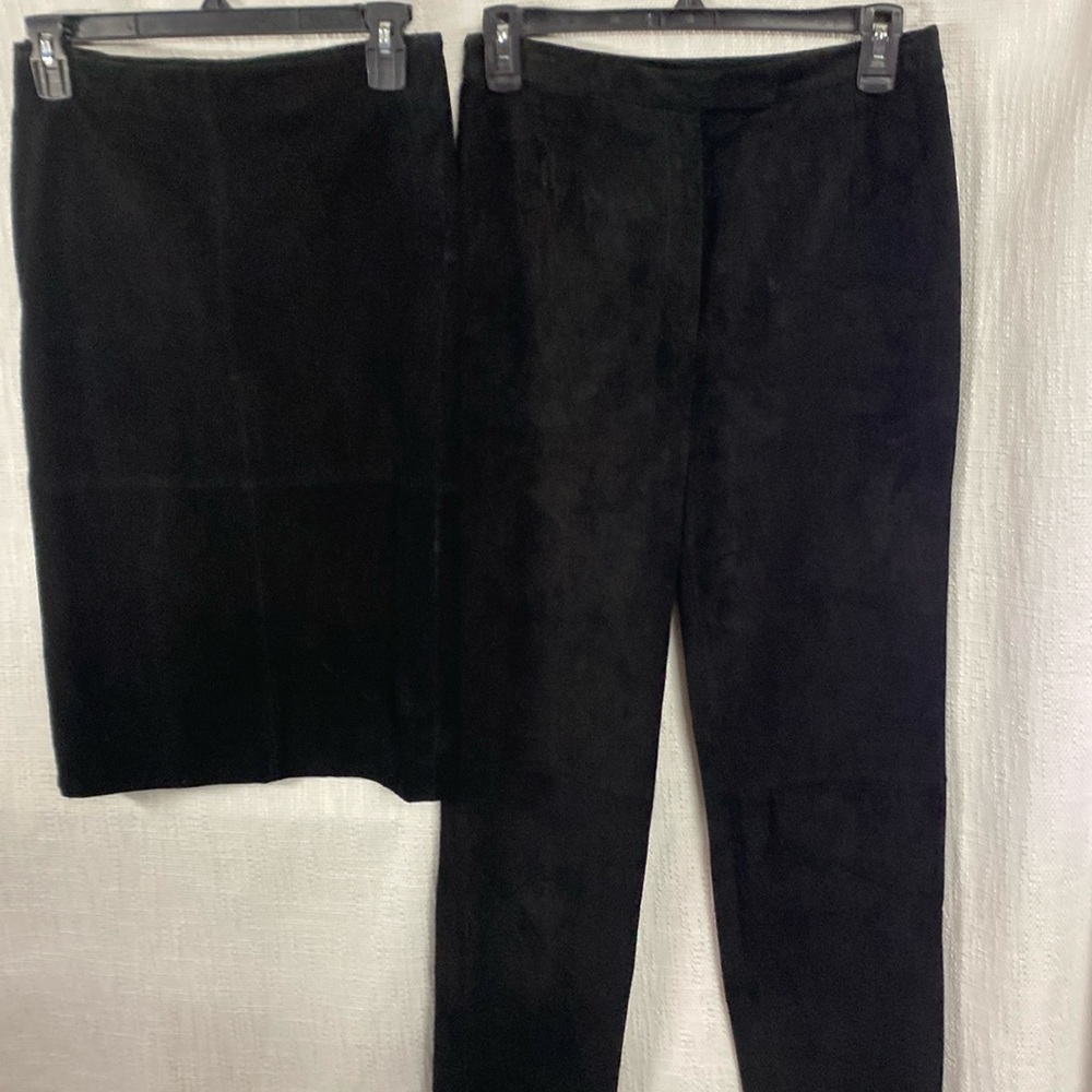 Size 8 black suede skirt